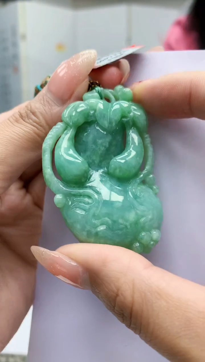 【闪购商品】定制翡翠未镶嵌4852MM-毛货挂件68