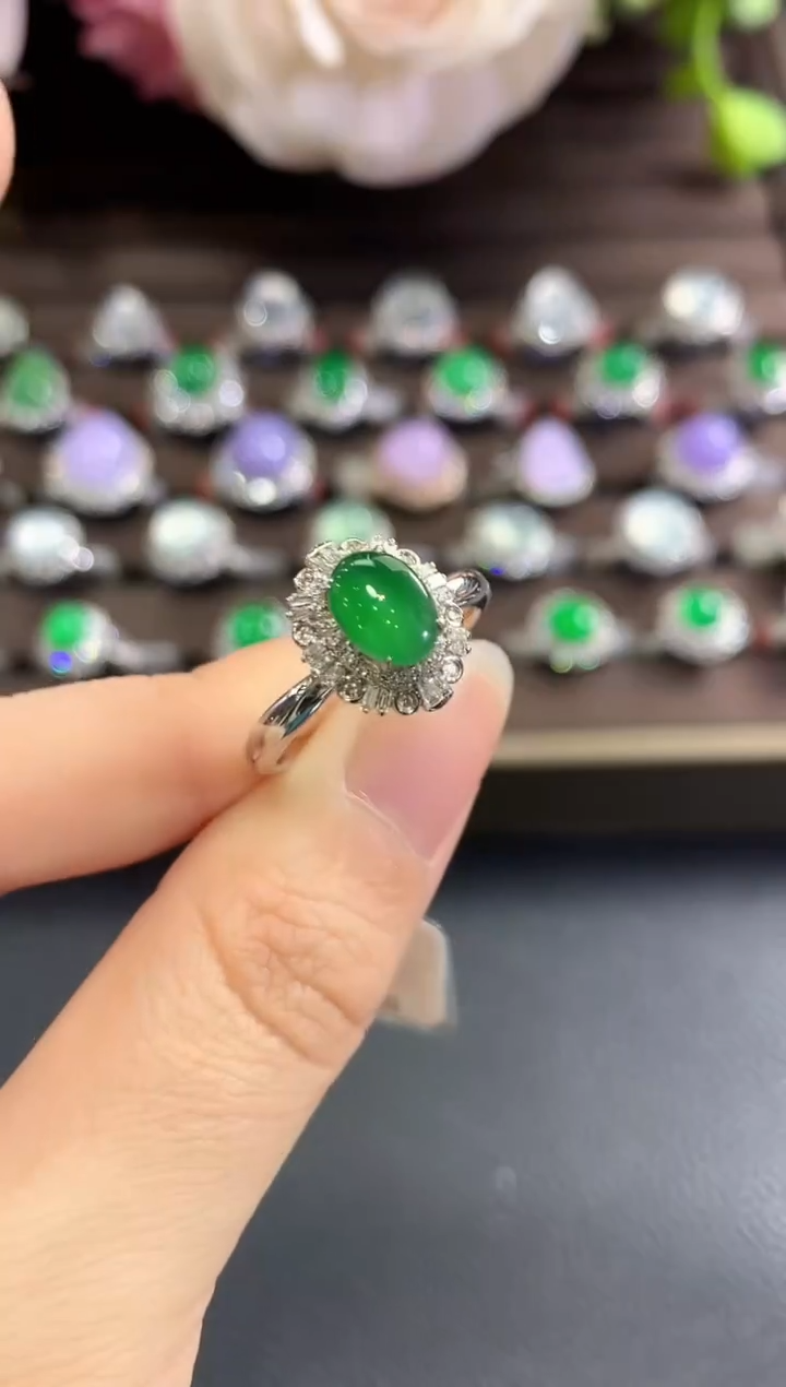 18K金镶嵌戒指翡翠b72  