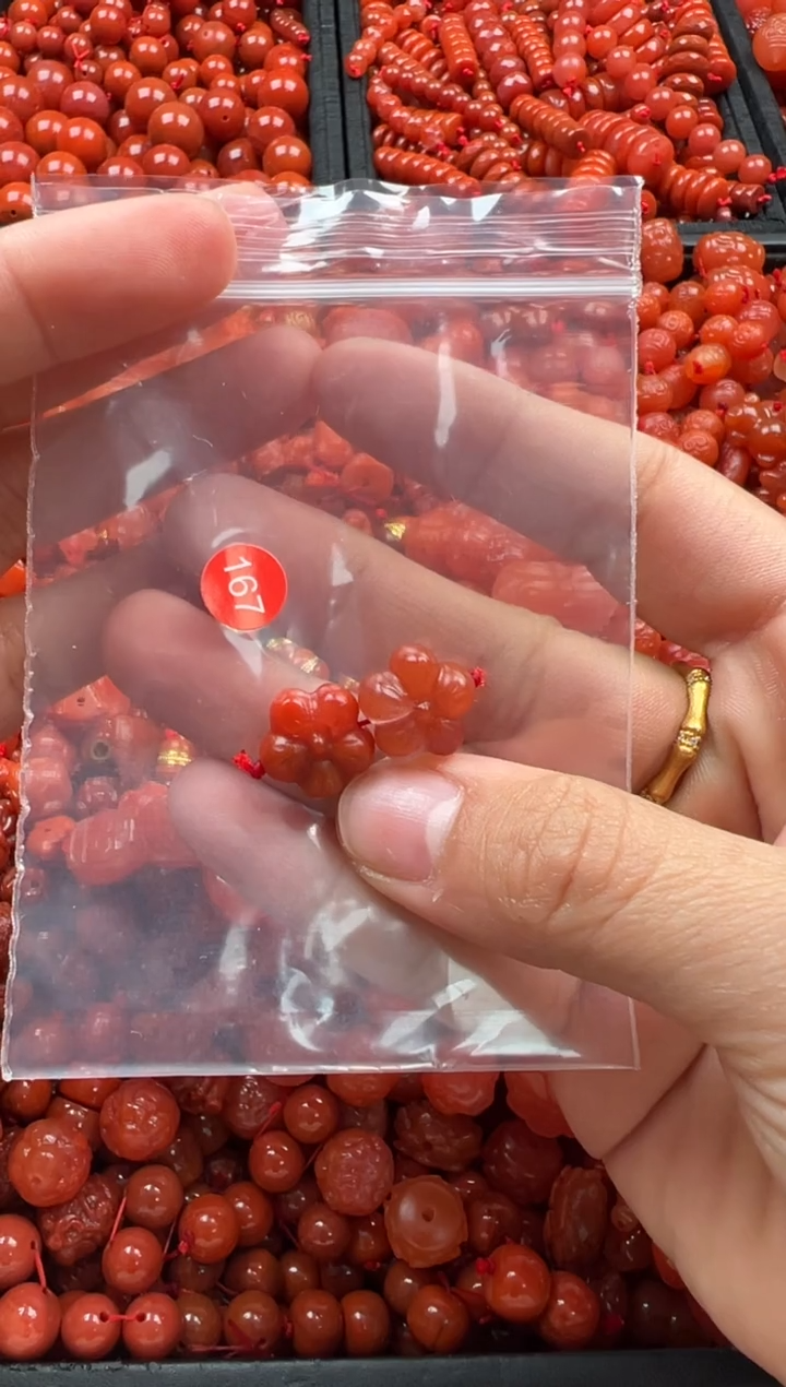 【闪购商品】南红玛瑙颈饰未镶嵌1