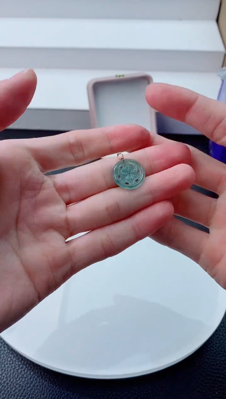 【闪购商品】翡翠颈饰18K金镶嵌           