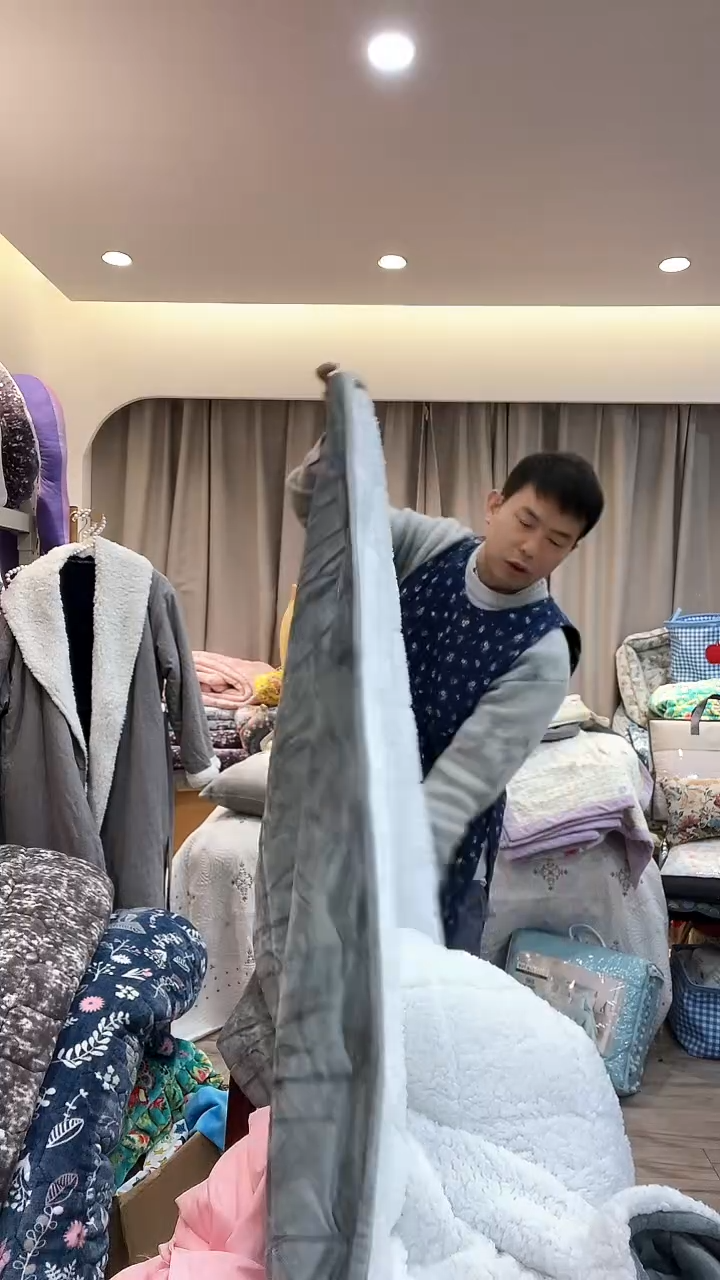 棉棉D31     AB面重力毯有蹭脏150*200