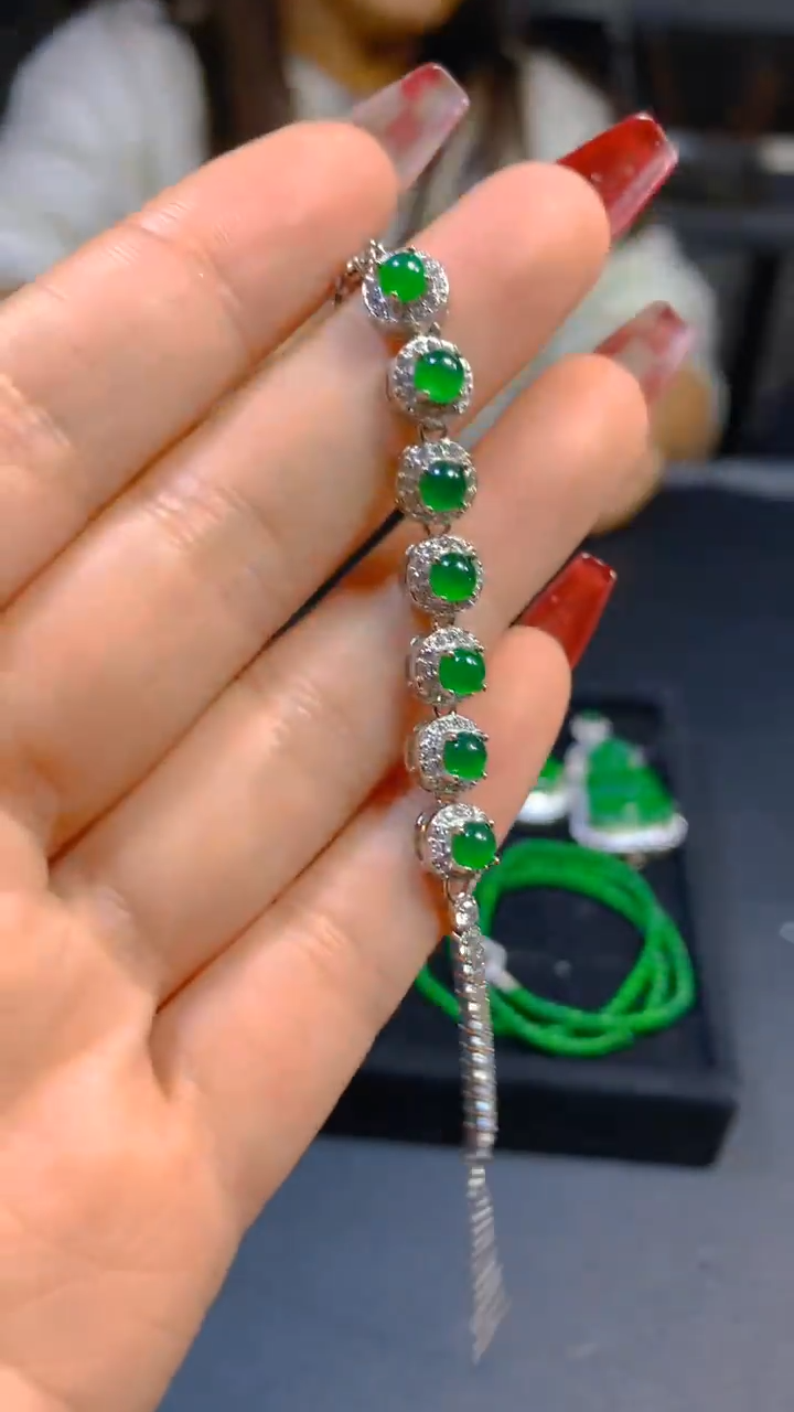 【闪购商品】翡翠手链未镶嵌0682698971多样性发一