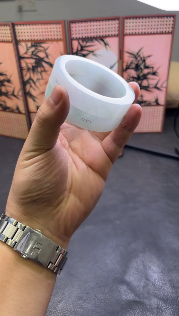 未镶嵌手镯定制翡翠多样性发货