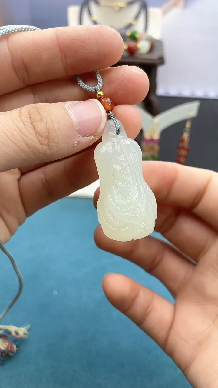 【闪购商品】和田玉颈饰未镶嵌白菜吊坠