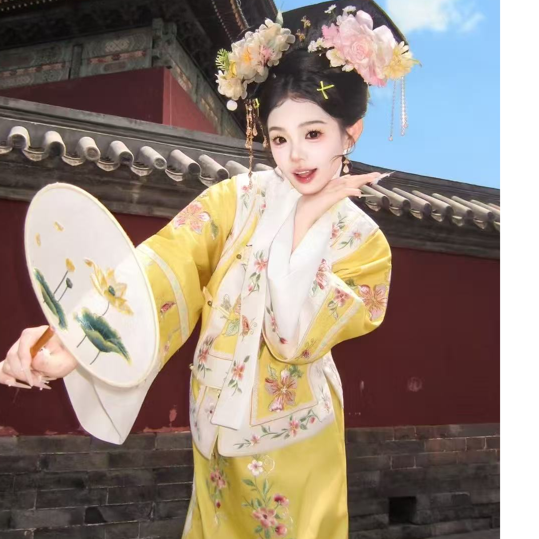 新款刺绣格格服重工刺绣六色可选晚清小宫装