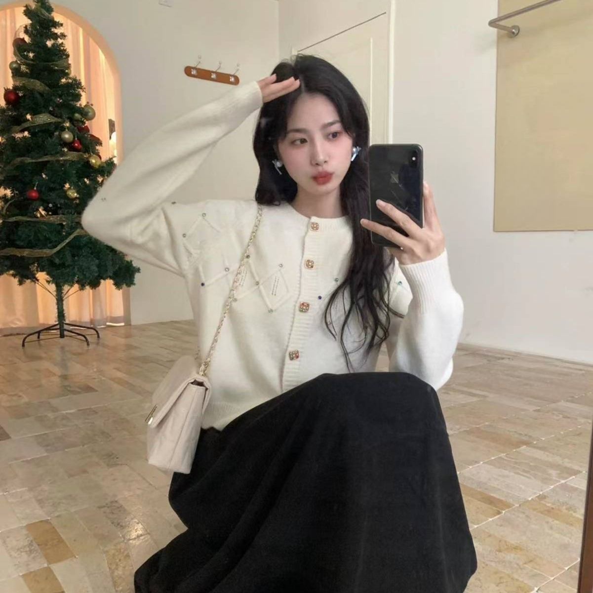 A09温柔系风格奶甜奶乖2025秋季钉钻设计感简约百搭针织开衫