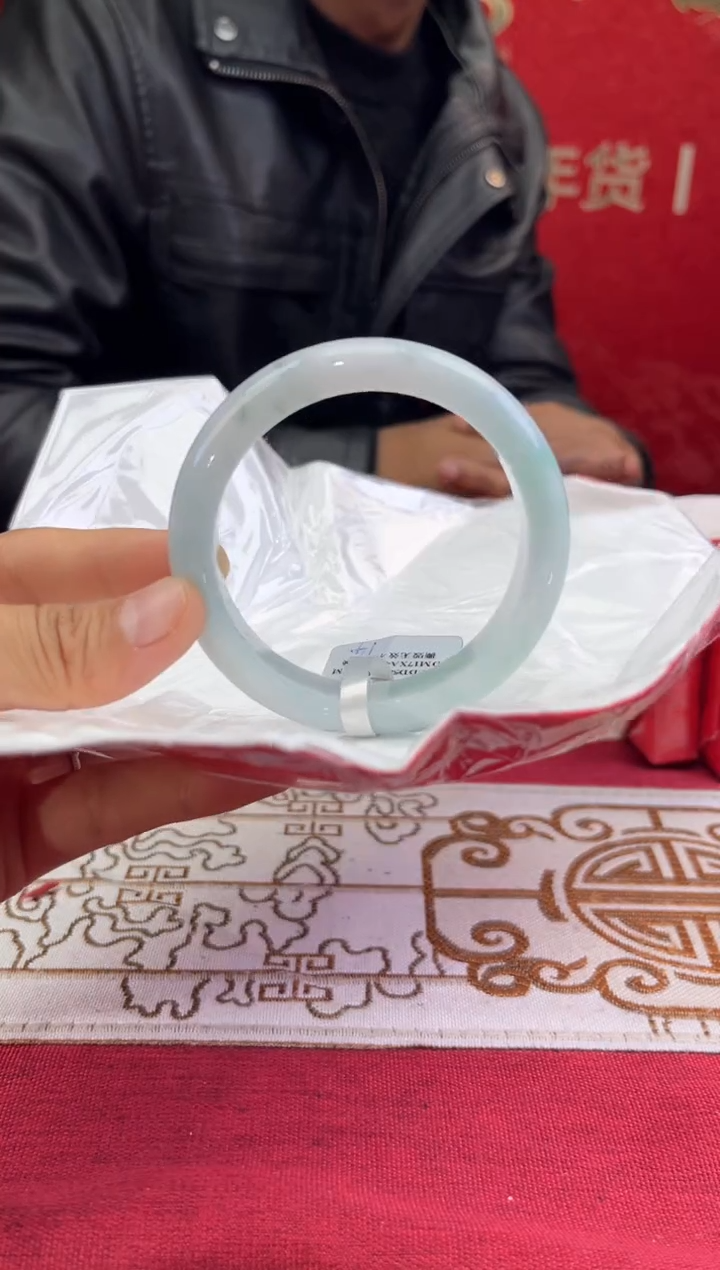 【闪购商品】翡翠手镯未镶嵌翡翠手镯