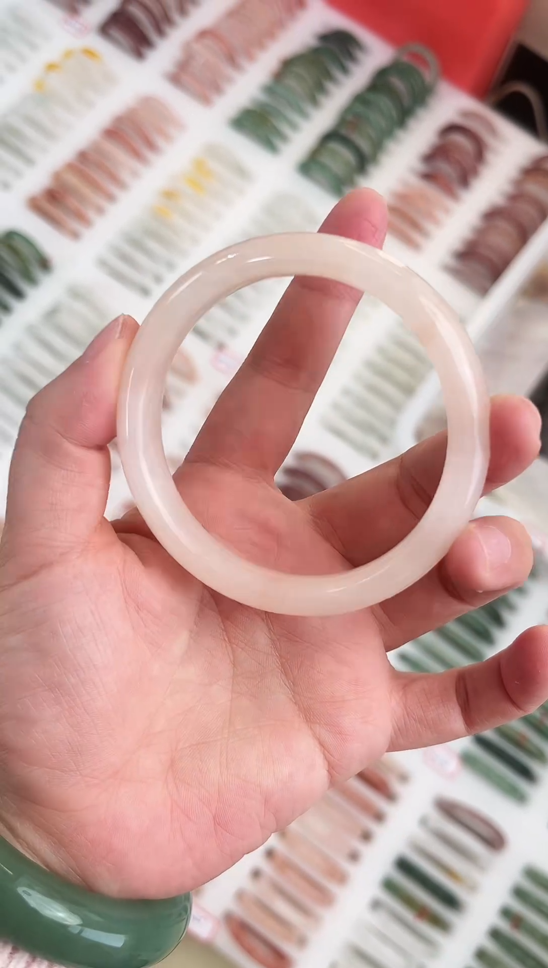 未镶嵌手镯石英质玉25-60