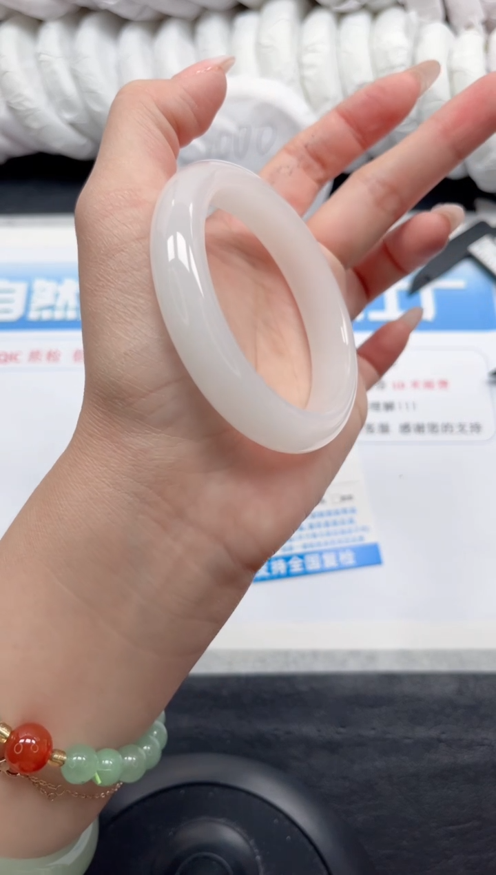 【闪购商品】石英质玉手镯未镶嵌111-56.2