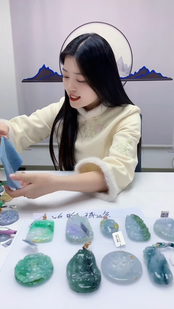 【闪购商品】定制翡翠未镶嵌0405zm-毛货挂件