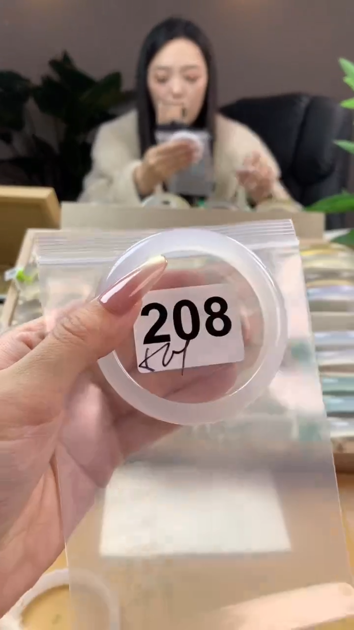 【闪购商品】玛瑙/玉髓手镯未镶嵌208