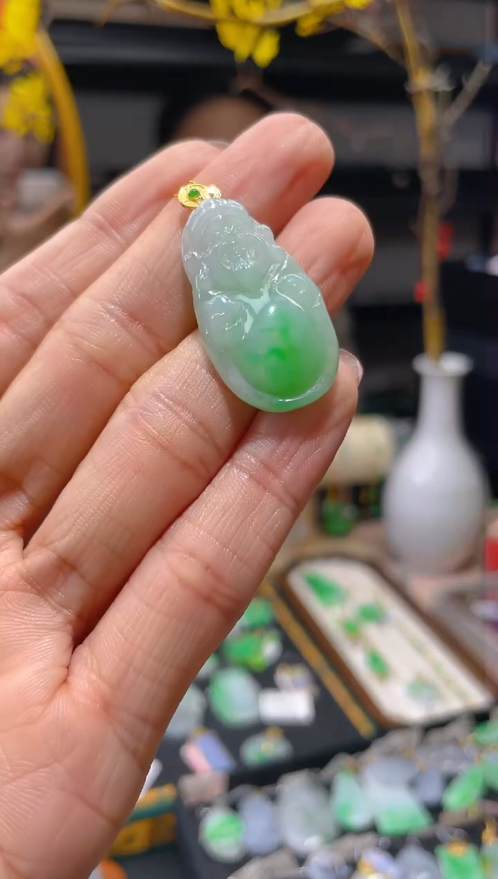 【闪购商品】翡翠颈饰18K金镶嵌假一赔三