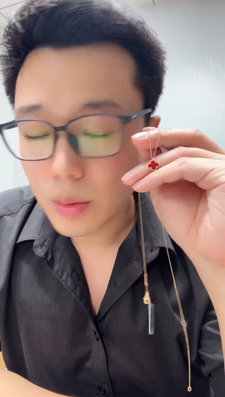 18K金镶嵌套链玛瑙/玉髓B***?红色k黄，9.5mm四叶草套链 