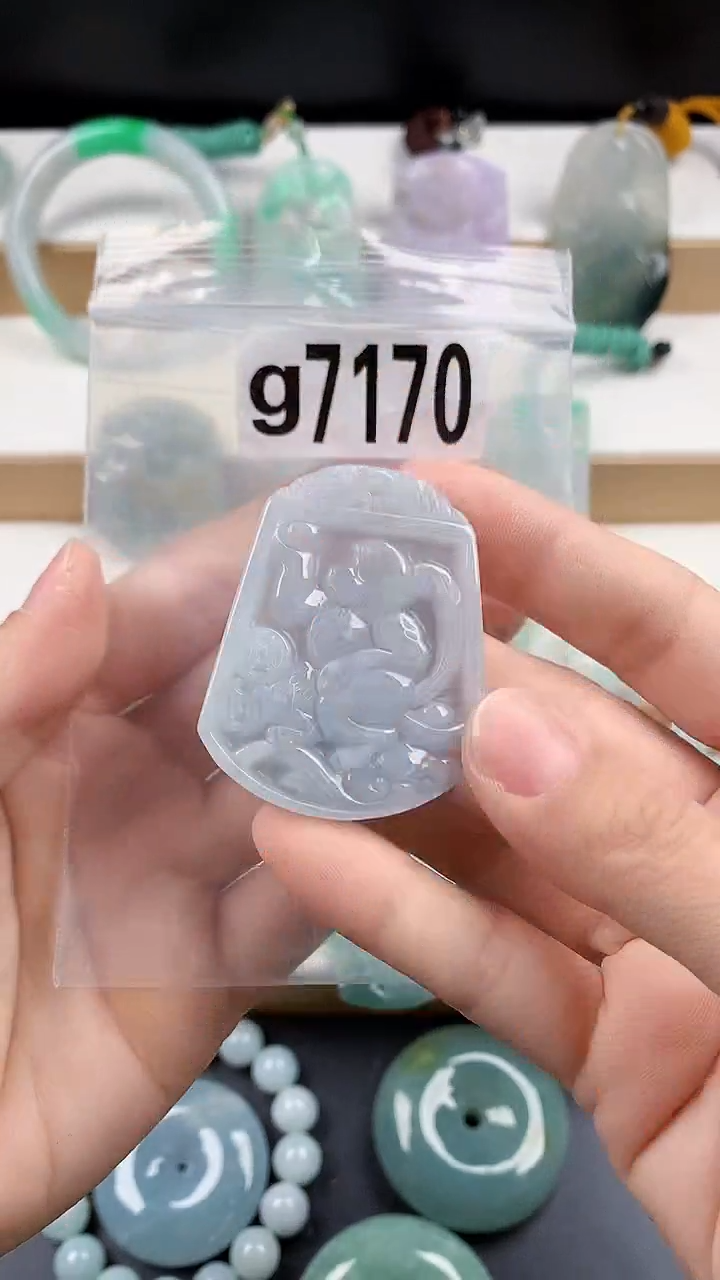 颈饰未镶嵌翡翠天然翡翠吊坠挂件