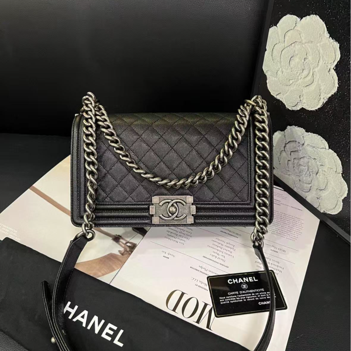99新 Chanel/香奈儿 专柜价55100 黑银中号leboy20年B5046