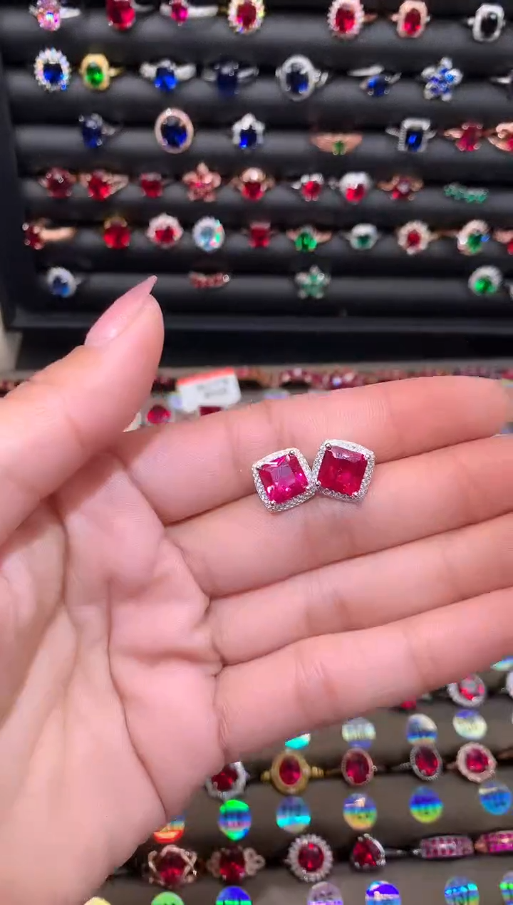 【闪购商品】红宝石耳饰银S925镶嵌白