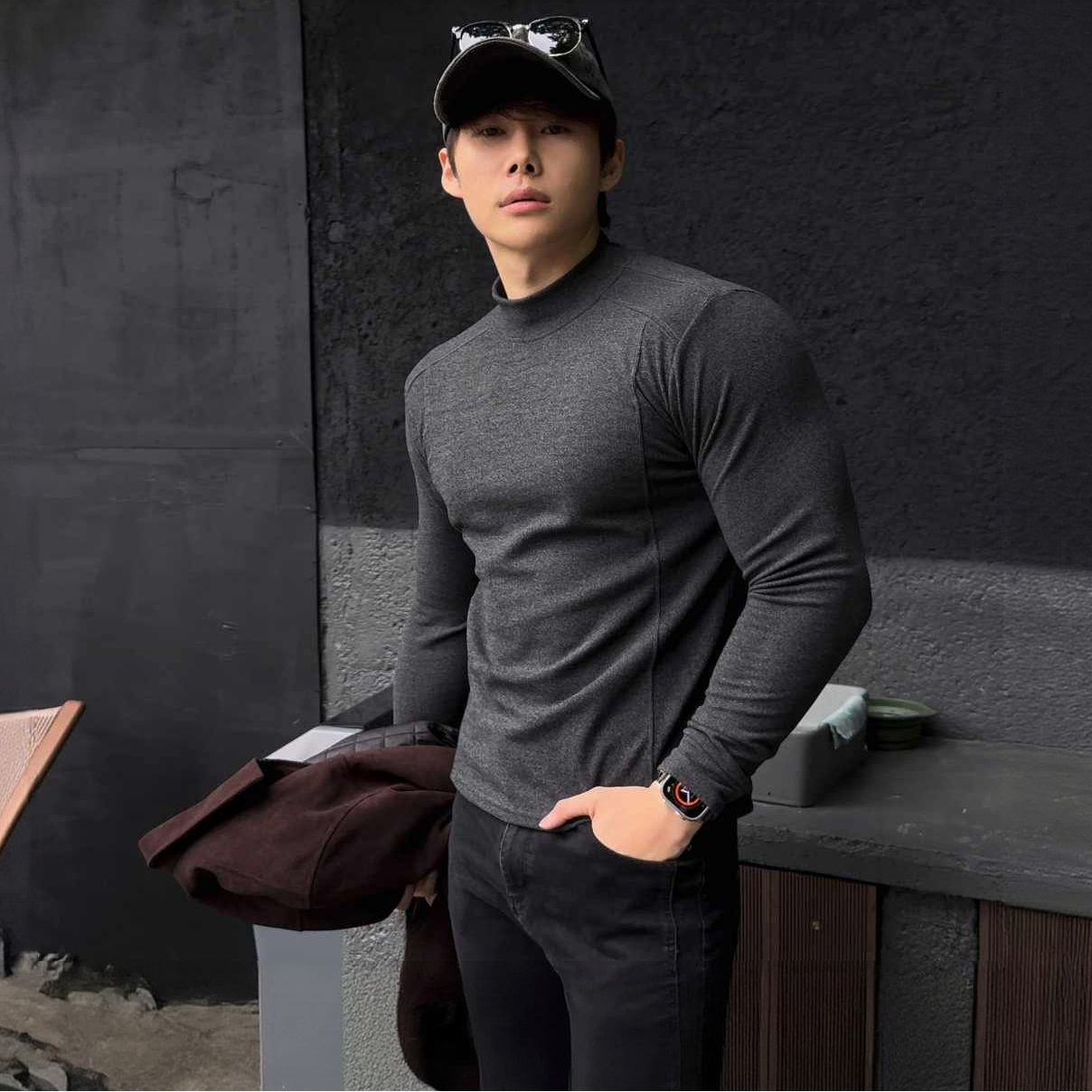 BEESTRONG半高领德绒阳离子280g双肩线显壮收袖口型男战衣长袖T恤