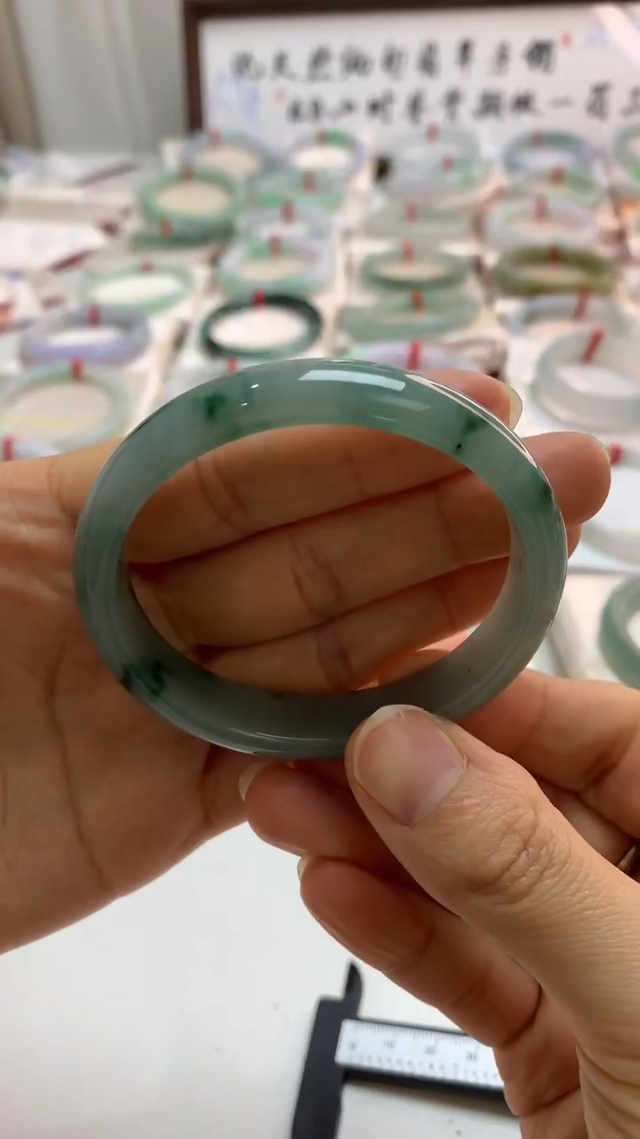 未镶嵌手镯翡翠55.3贵妃