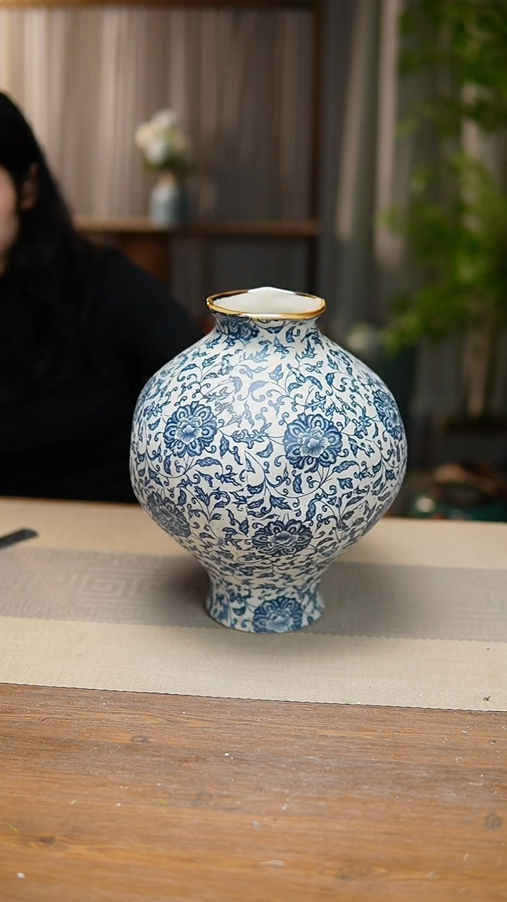 【闪购商品】陶瓷 花器青花瓷缠枝莲灯笼
