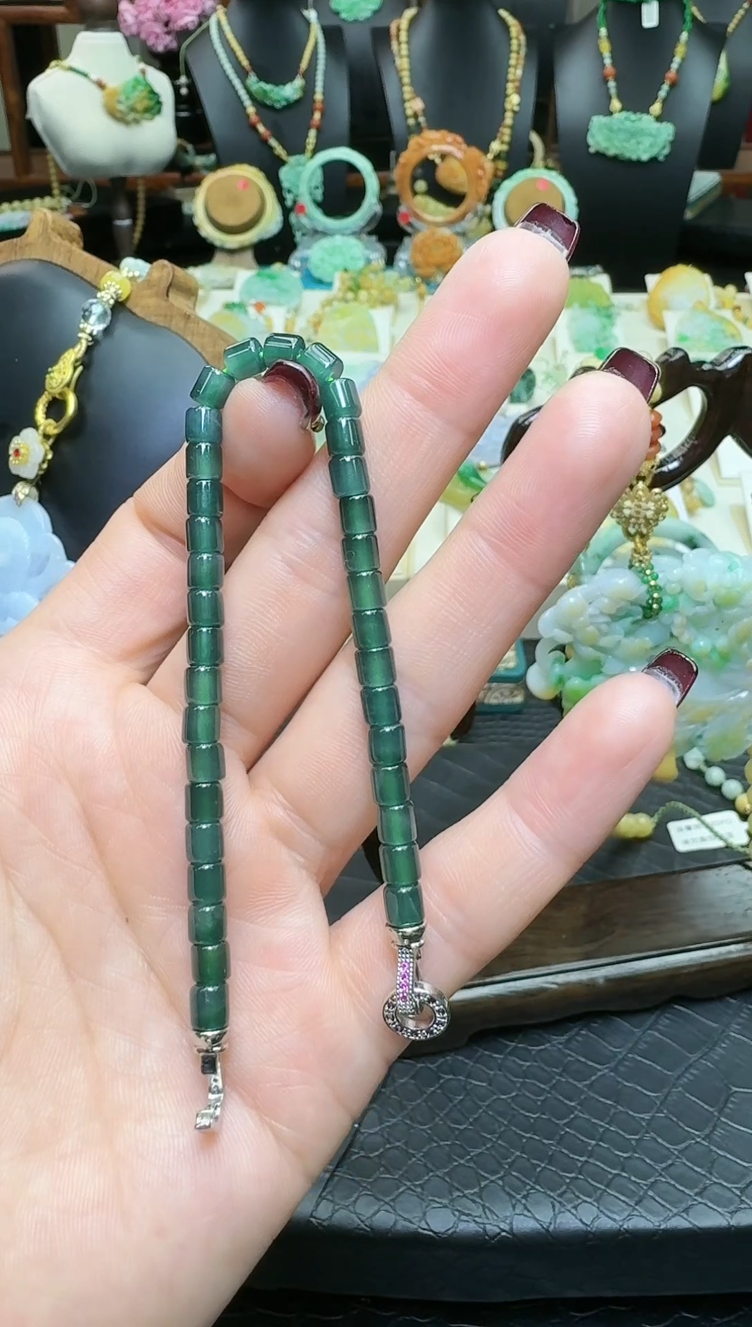 【闪购商品】翡翠手串未镶嵌桶珠单圈