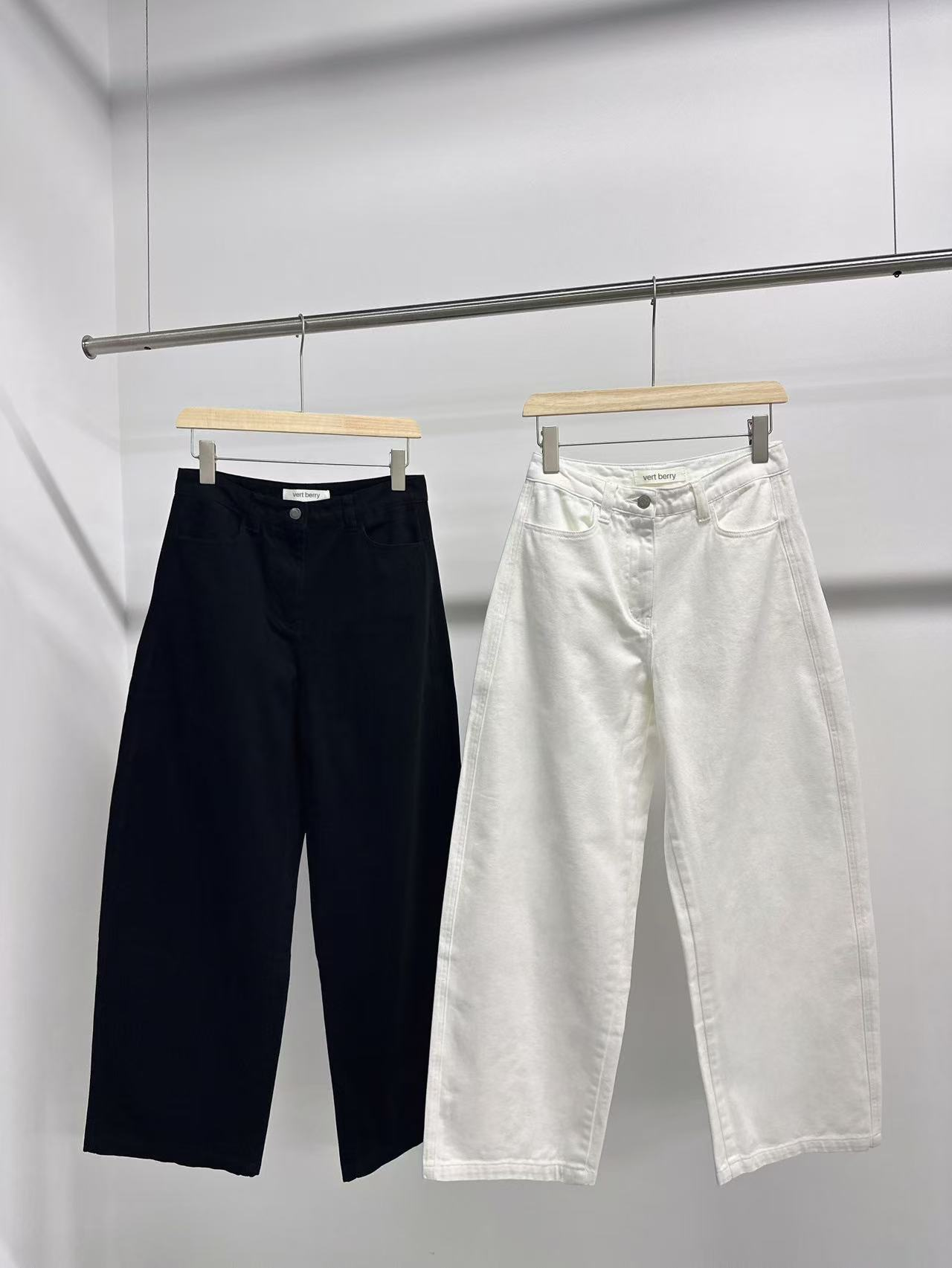 aPM【Musk Jasmine】韩国东大门Musk双色磨毛百搭直筒牛仔裤