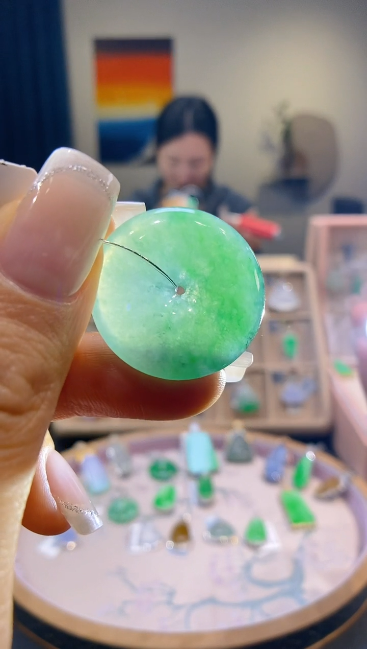 【闪购商品】翡翠吊坠(不含链)未镶嵌平安扣