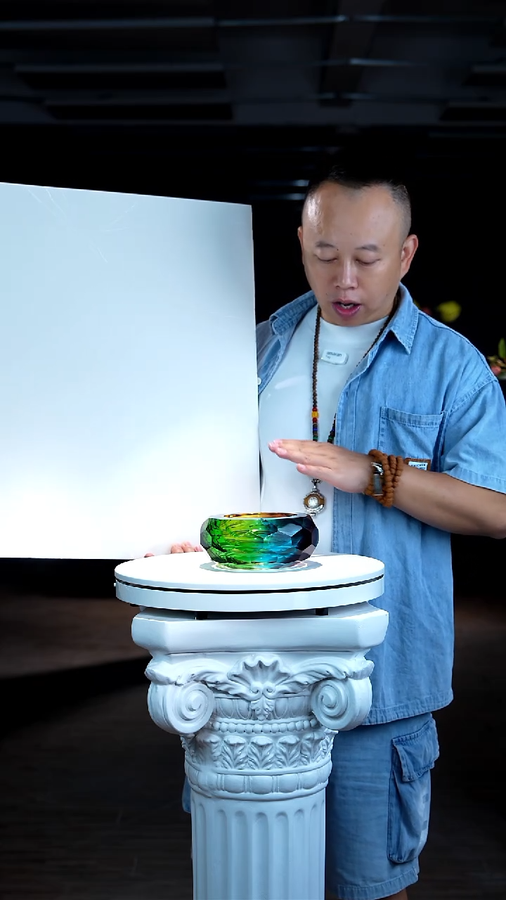 手工艺品琉璃烟灰缸J1011182