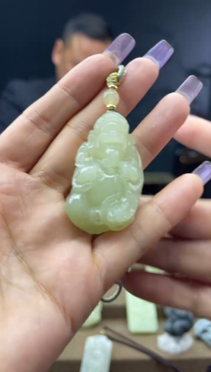 颈饰未镶嵌和田玉1