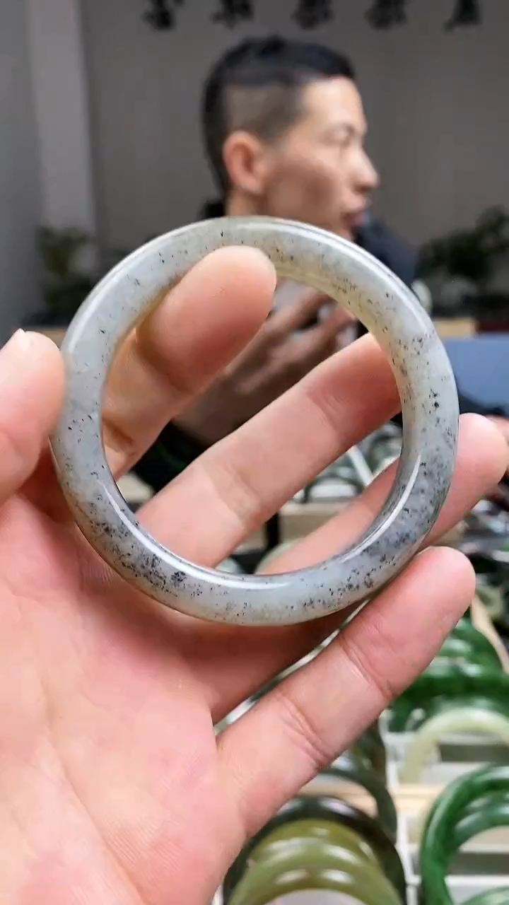 【闪购商品】和田玉手镯银S925镶嵌54.5