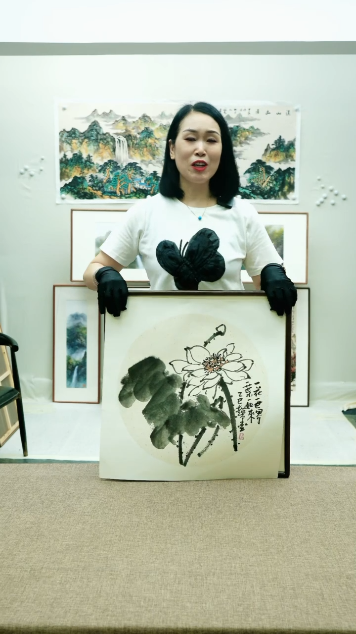 国画52*52郑志超手绘花鸟带框