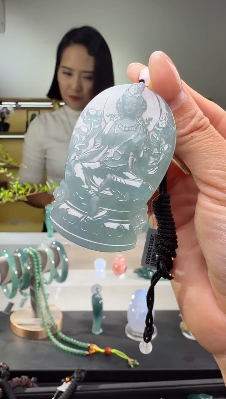 吊坠(不含链)未镶嵌翡翠观音