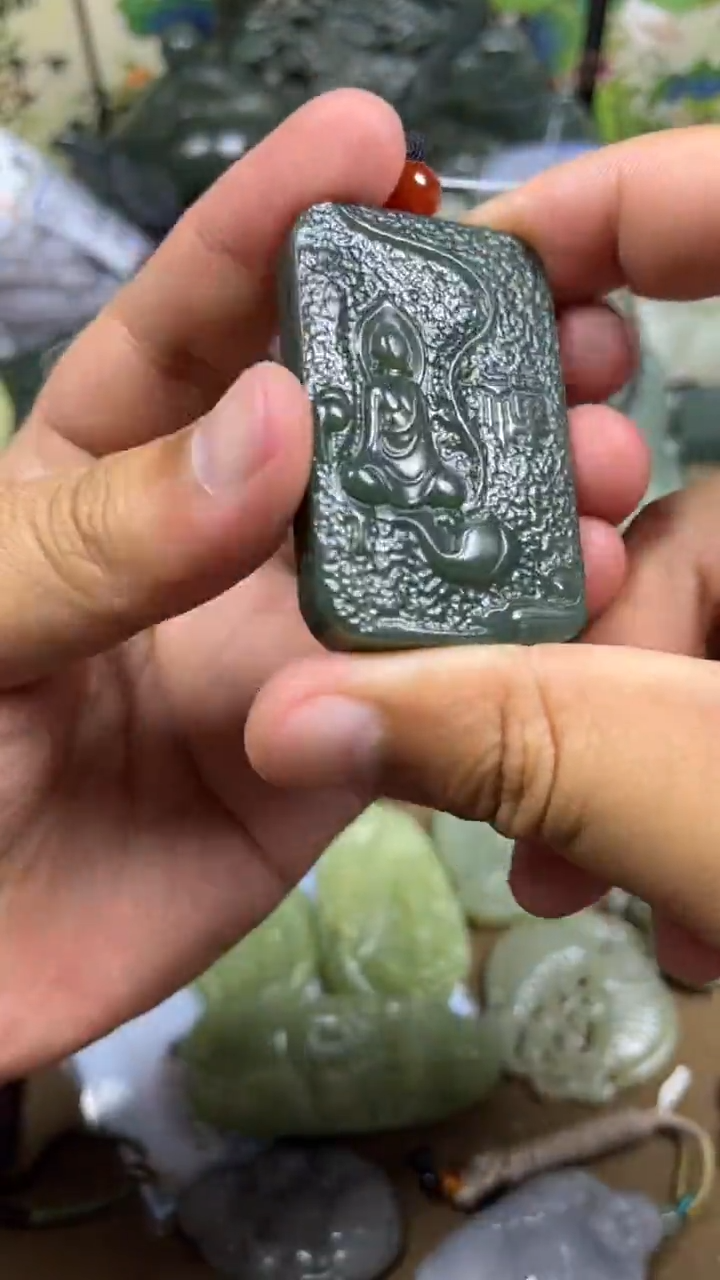 颈饰未镶嵌和田玉1