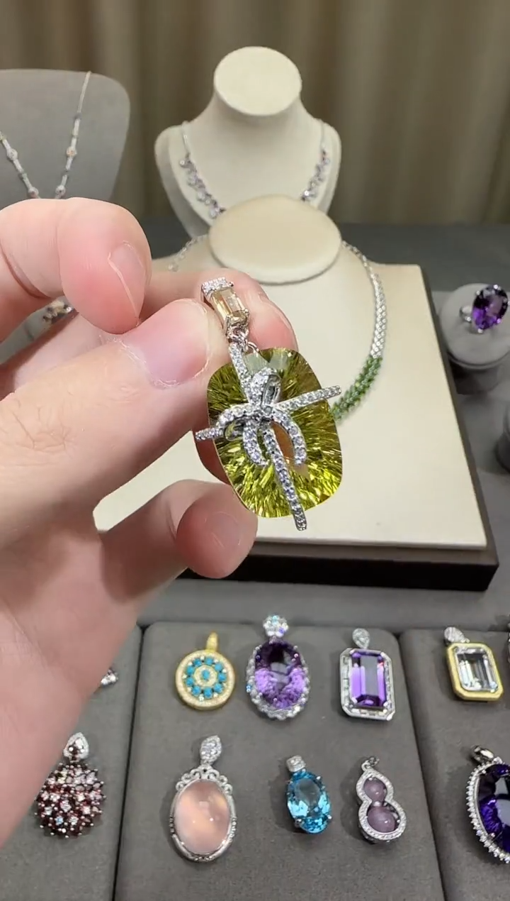 颈饰银S925镶嵌水晶15*20mm吊坠柠檬晶高级款