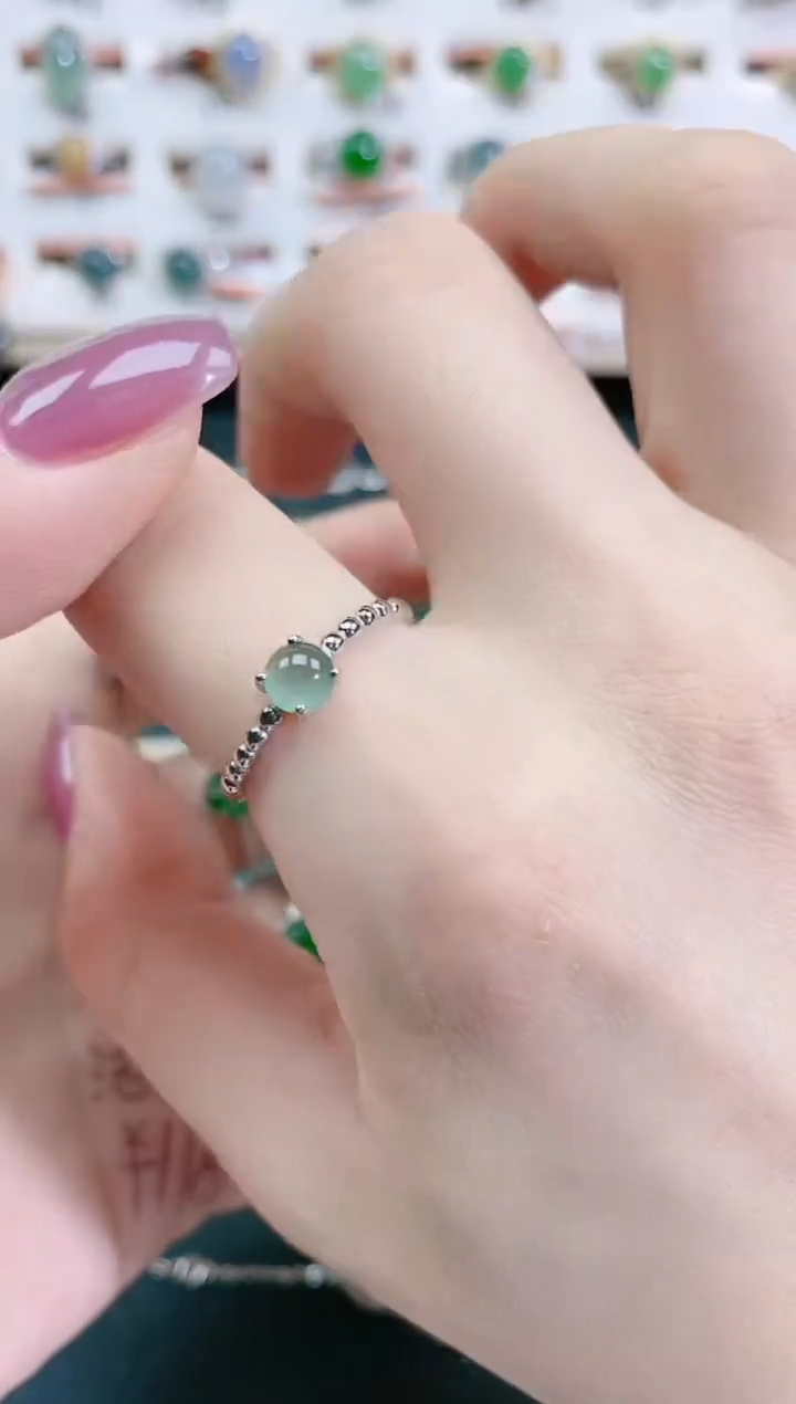 翡翠戒指银S925镶嵌天然翡翠