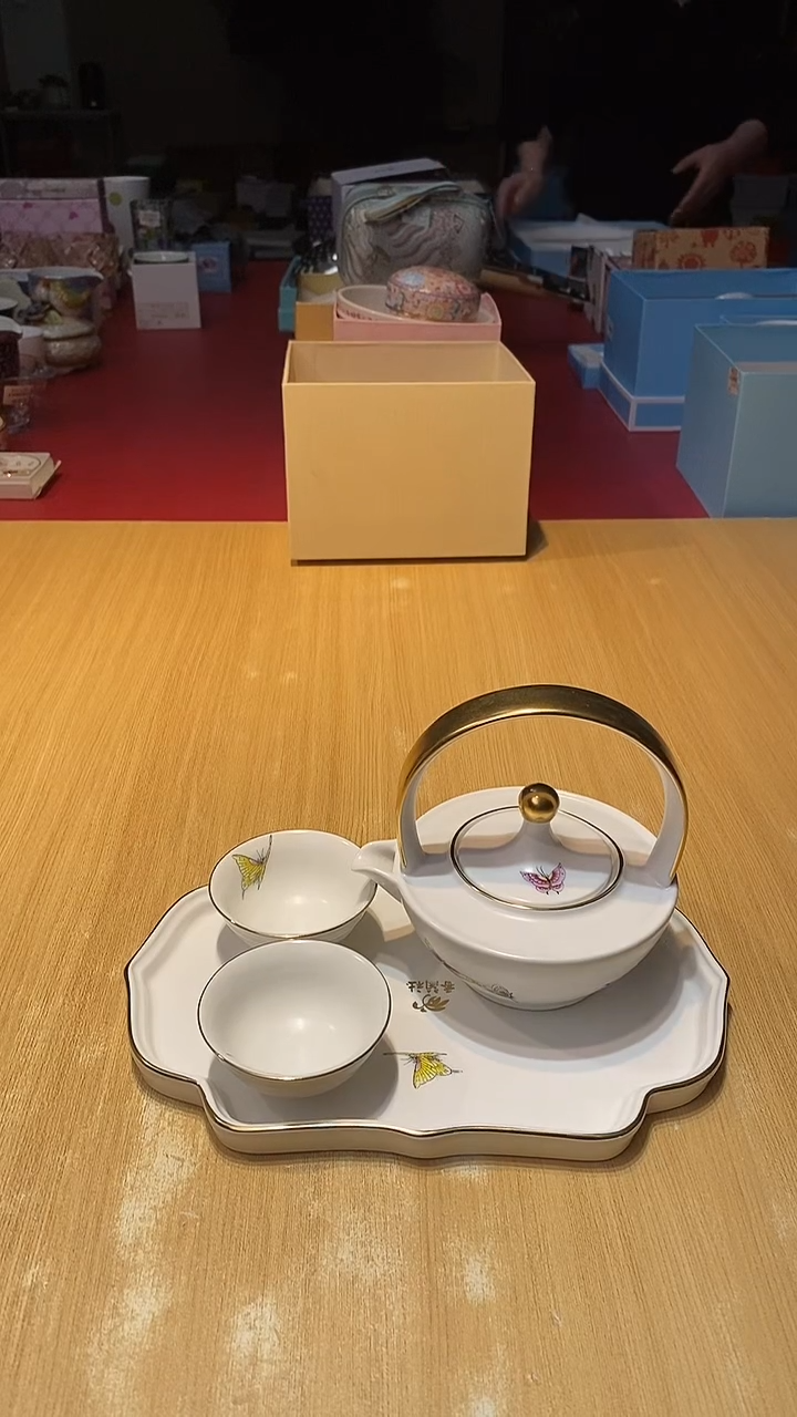 瓷片生活的本意是开心啊@@1