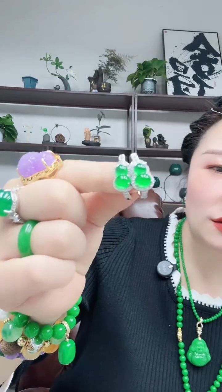 银S925镶嵌翡翠耳饰葫芦耳包