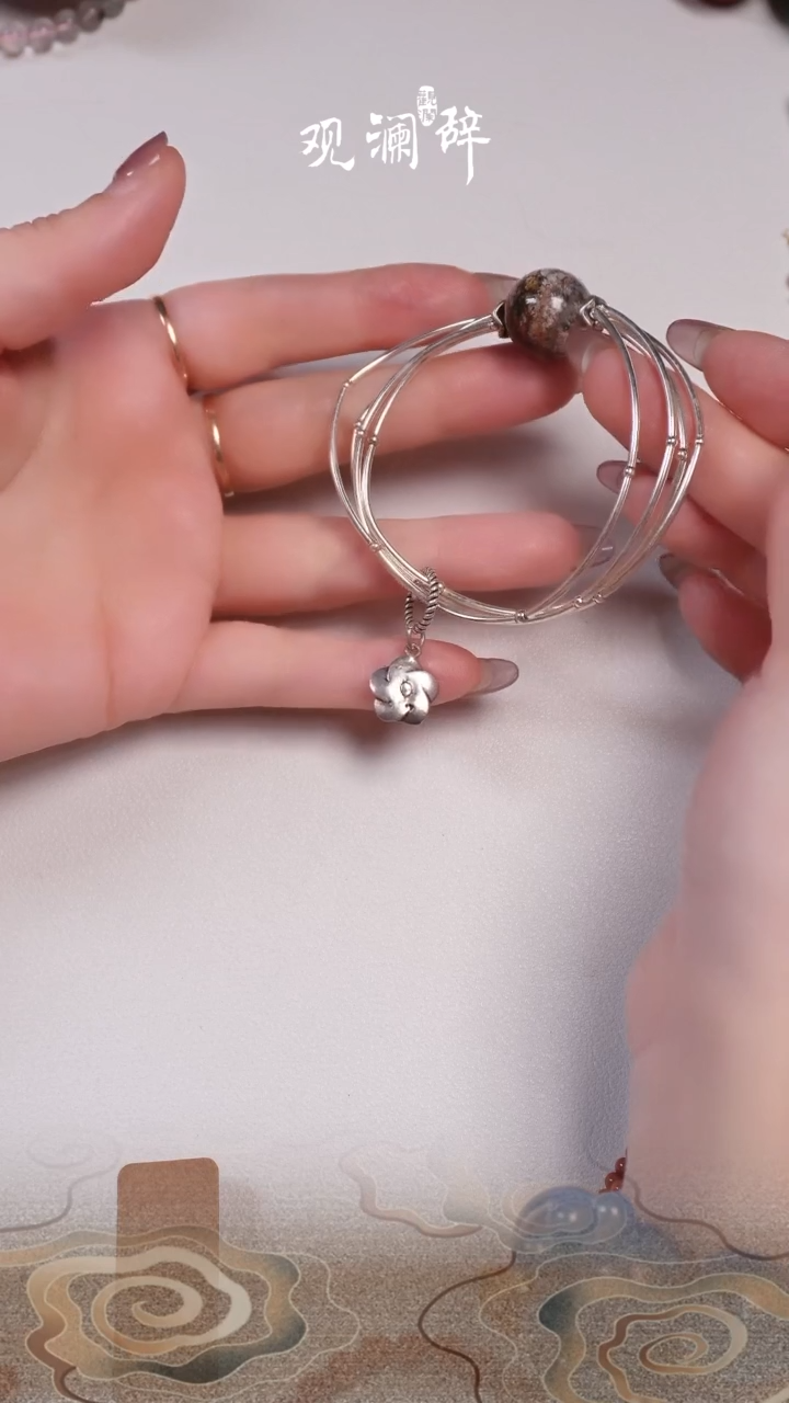 【闪购商品】水晶卡15四季幽灵银S925镶嵌手链