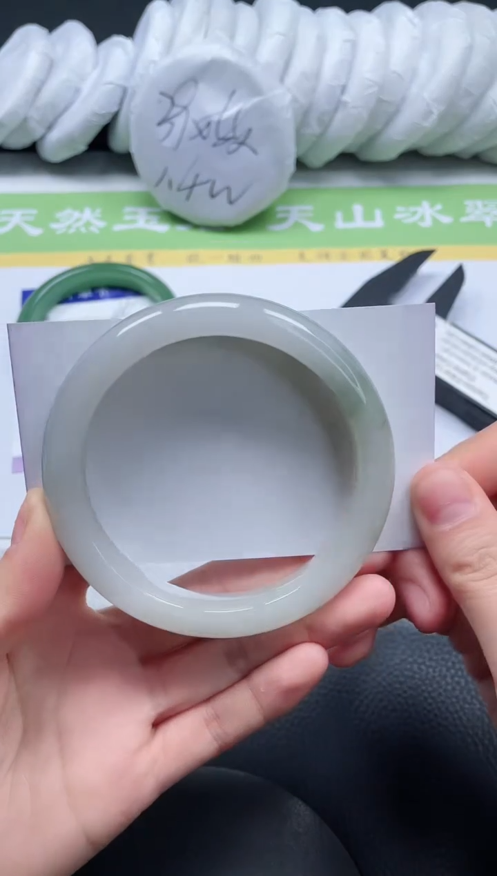 【闪购商品】石英质玉手镯未镶嵌A167-63.2