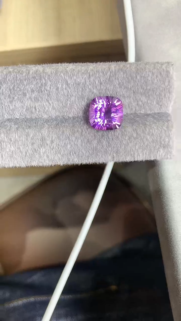 未镶嵌笔搁紫晶紫水晶裸石多样性发一颗