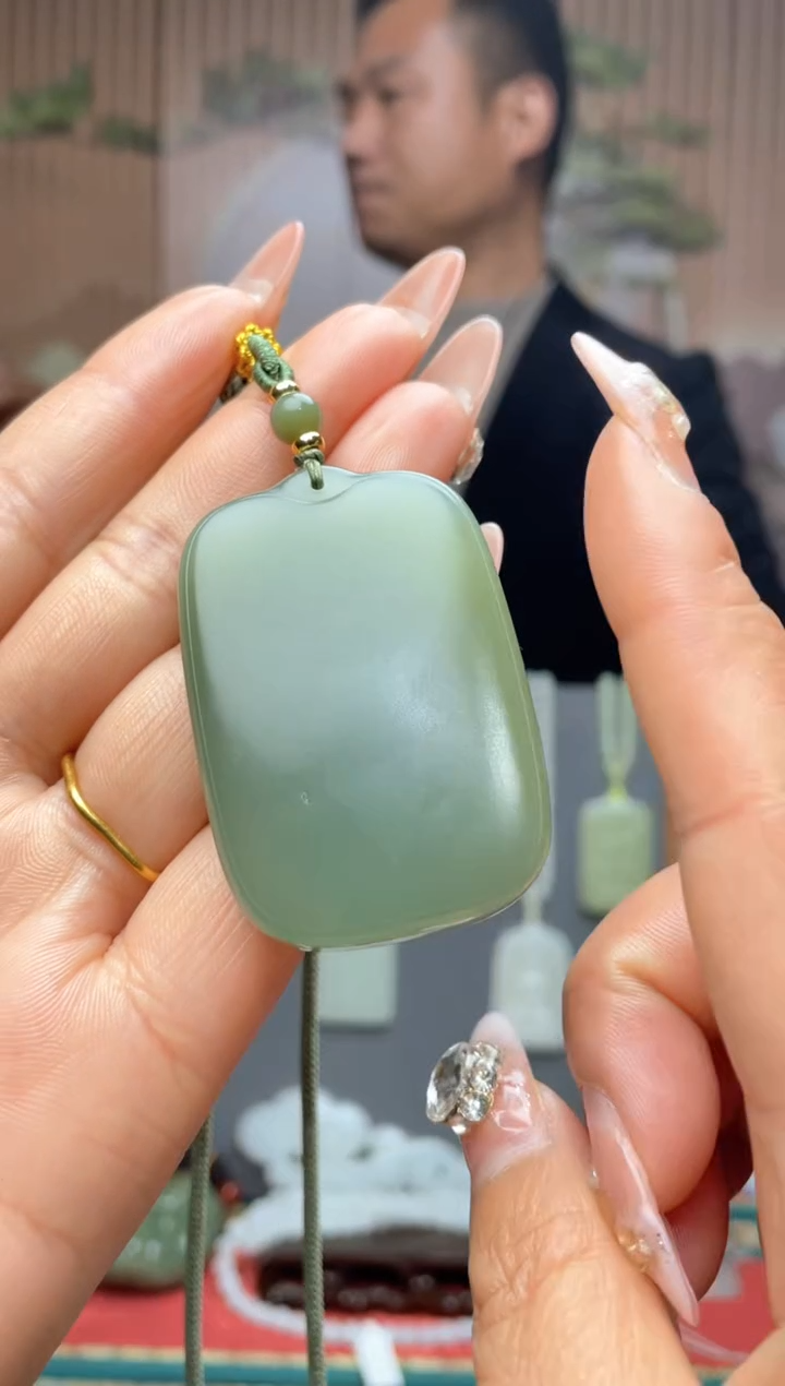 【闪购商品】和田玉颈饰未镶嵌一