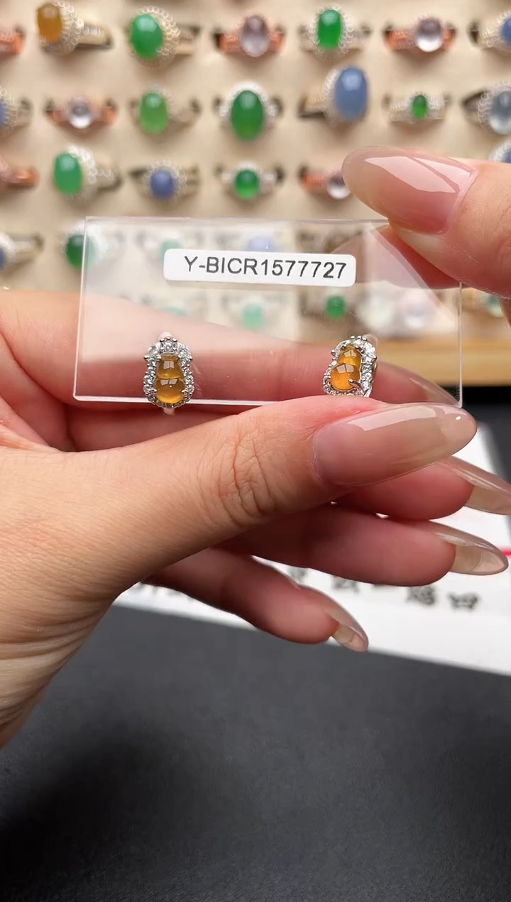 未镶嵌戒指翡翠一物一证一礼盒