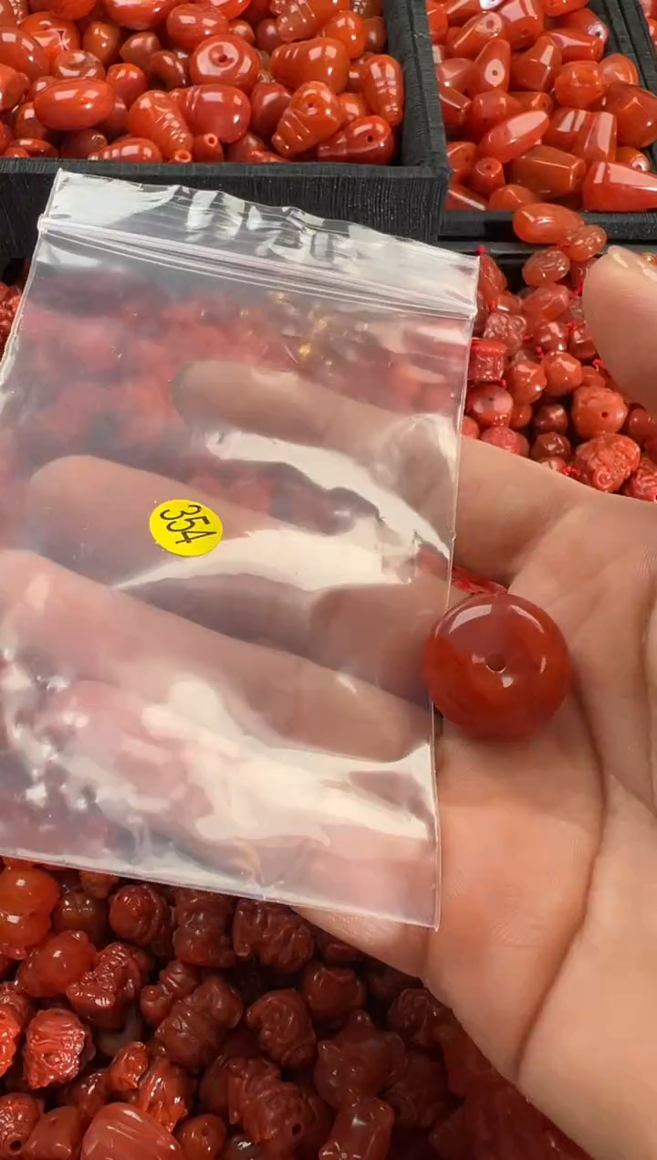 【闪购商品】南红玛瑙颈饰未镶嵌1