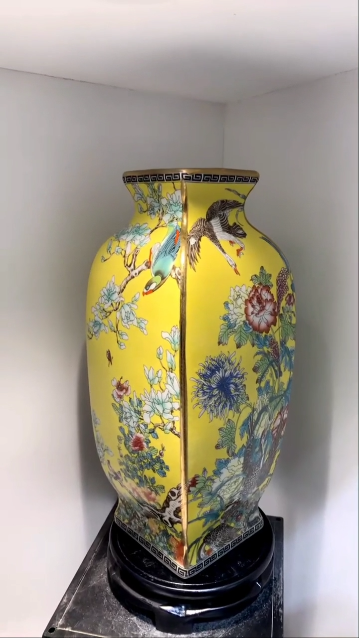 【闪购商品】景德镇陶瓷花瓶摆件1