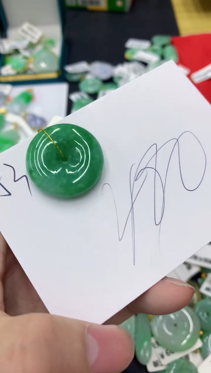 【闪购商品】翡翠颈饰未镶嵌11111111111