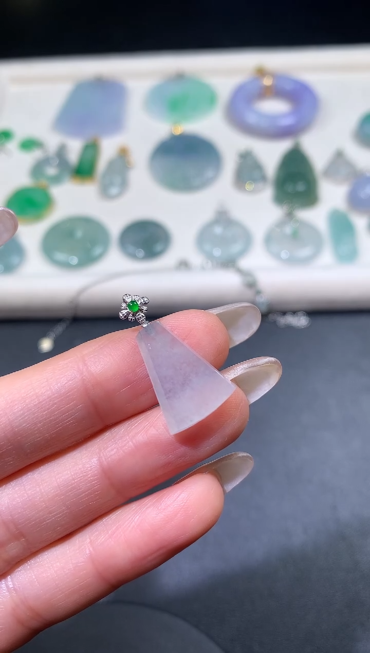 吊坠(不含链)18K金镶嵌翡翠翡翠