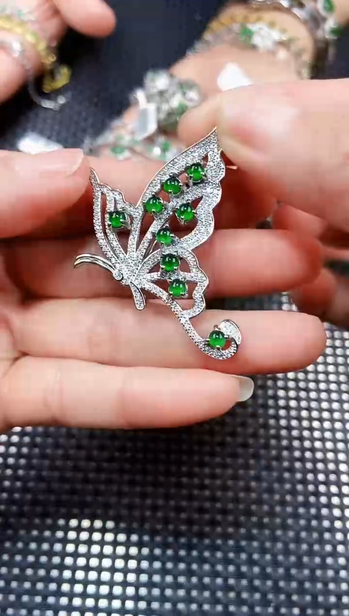 【闪购商品】翡翠吊坠(不含链)未镶嵌1111111111