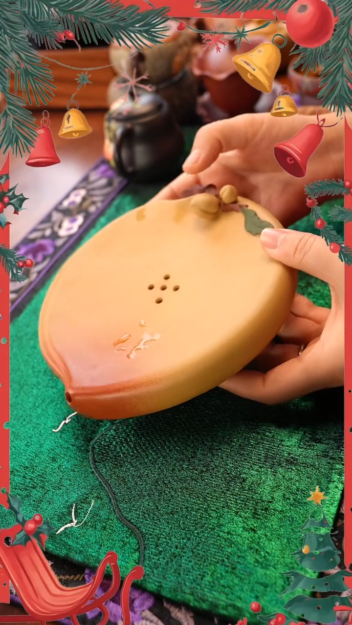 茶壶紫砂段泥寿桃储水壶承