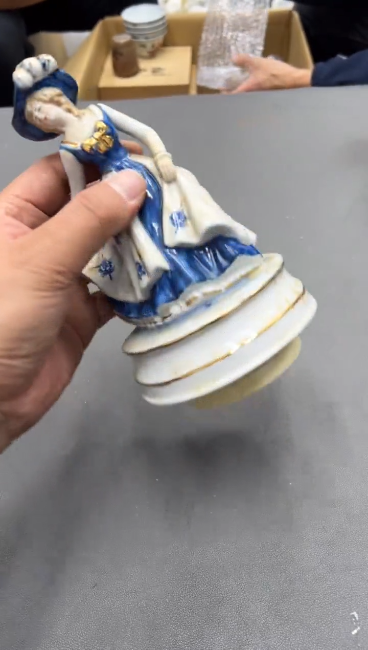 陶瓷R****k工艺品小四孤品收藏