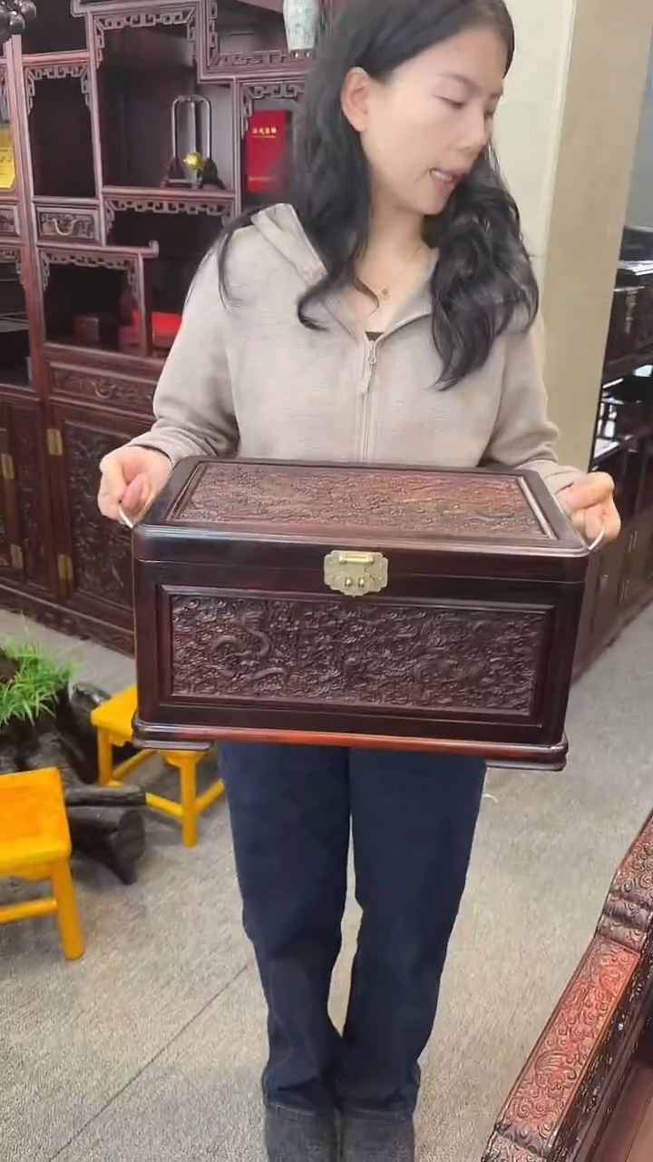 红酸枝木类酸枝--大嫁妆箱
