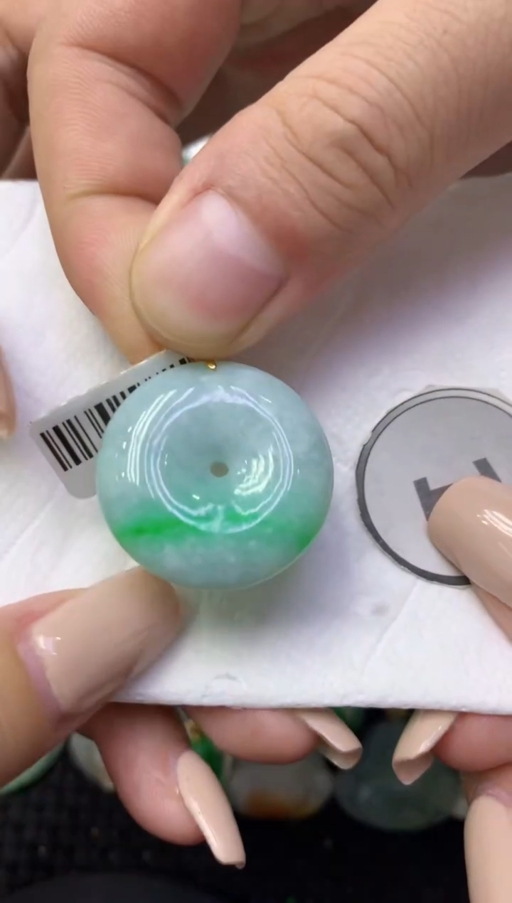 颈饰未镶嵌翡翠天然缅甸翡翠A货